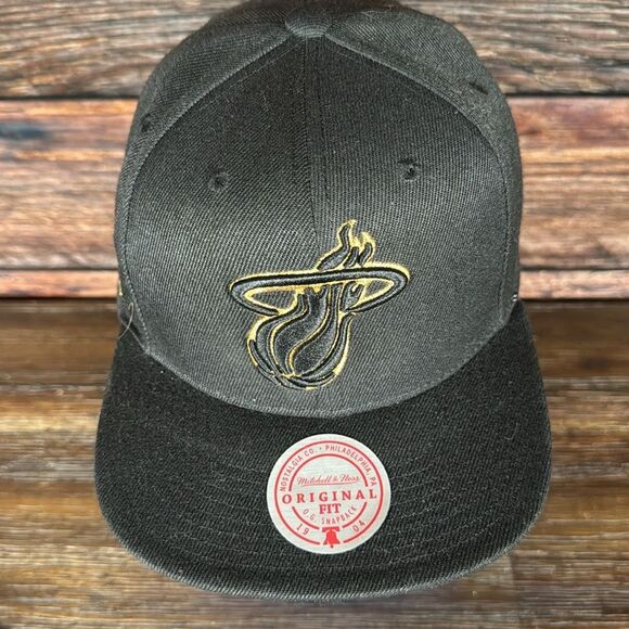 Mitchell & Ness Black and Gold Miami Heat Snapback Hat - Picture 2 of 6